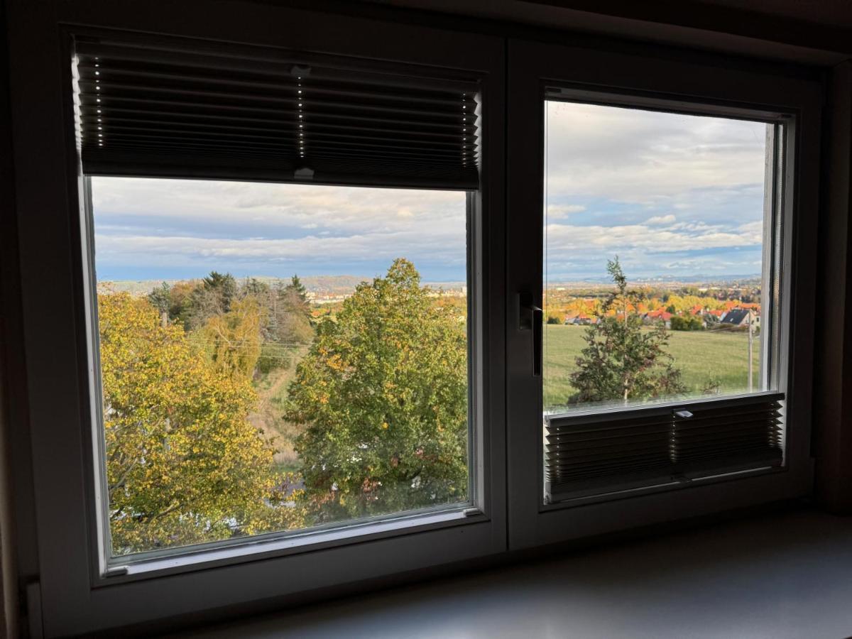 205 Qm "Traumtor" Mit Sauna, Whirlpool, Kamin Und 3 Terrassen Mit Blick In Die Boehmisch Saechsische Schweiz เดรสเดน ภายนอก รูปภาพ